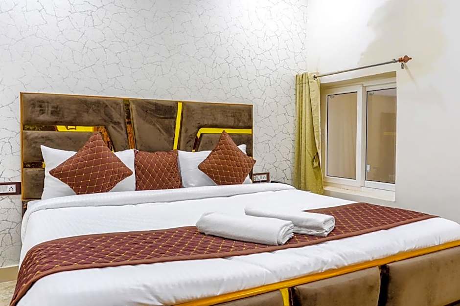 Goroomgo Ganges Place Varanasi Near Assi Ghat