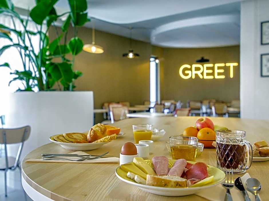 greet hotel Salon de Provence