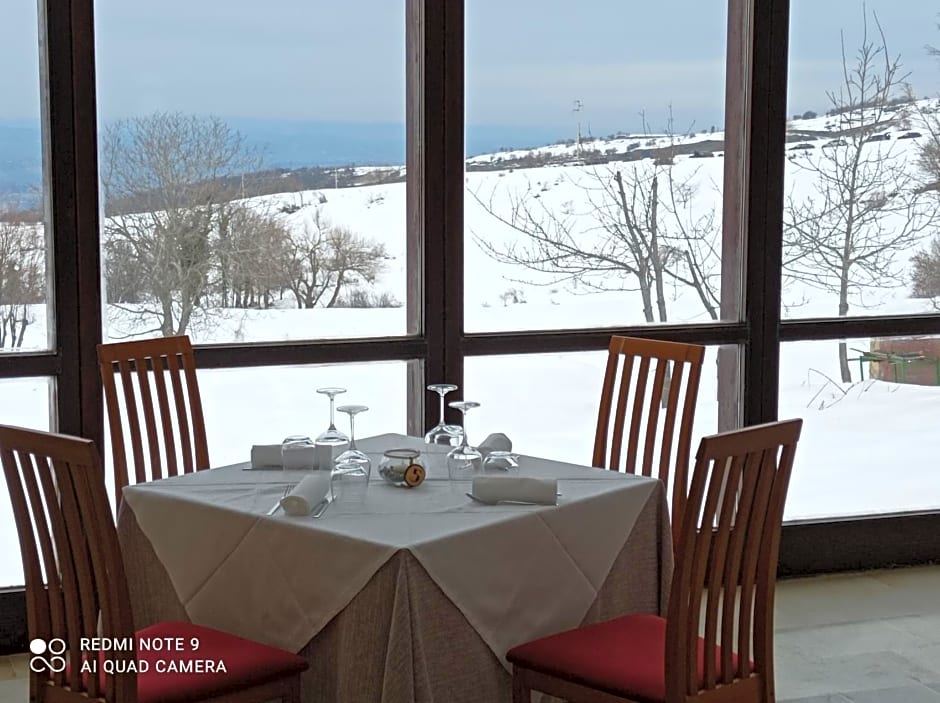 Terrae Eremis: Ristorante, Bar, B&B