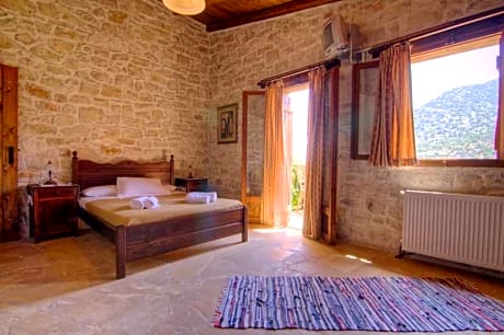 ONE BEDROOM APARTMENT