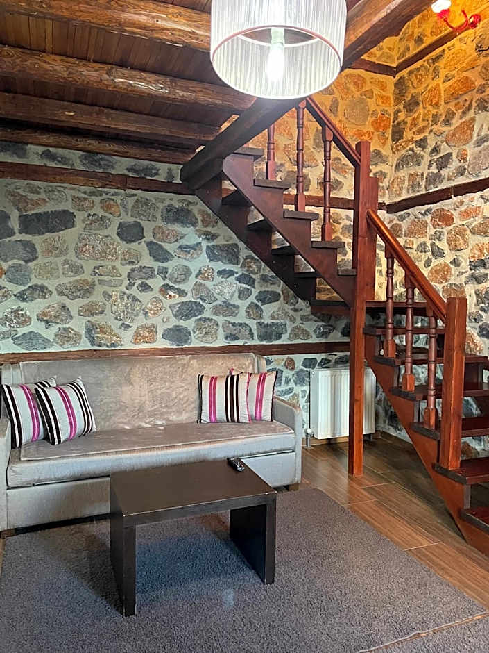 Gioras Hotel