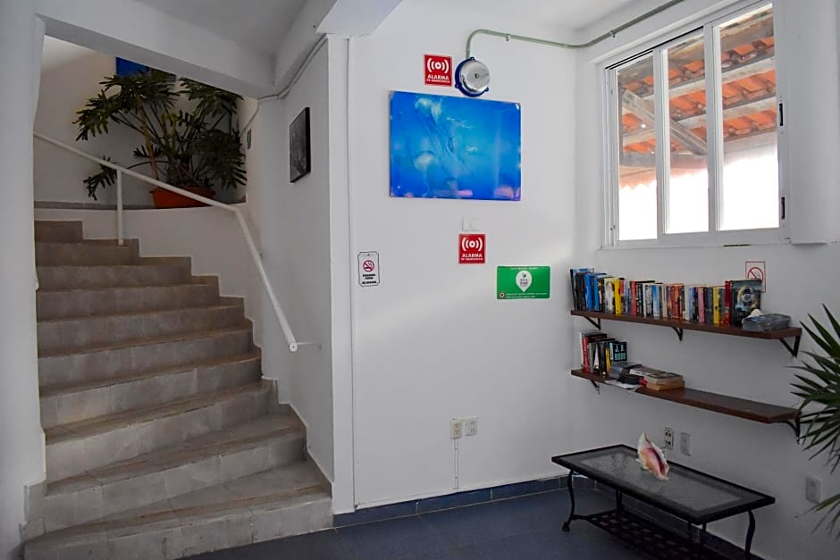 Hotel Plaza Almendros