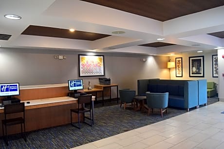 Holiday Inn Express Hotel & Suites Sparta