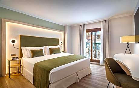 Two Connecting Double Rooms with Pool View (2 Adults + 2 Child)