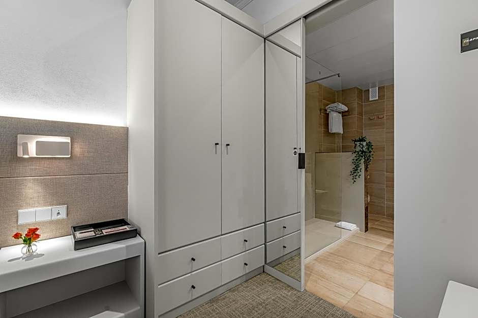 Acacia Suite