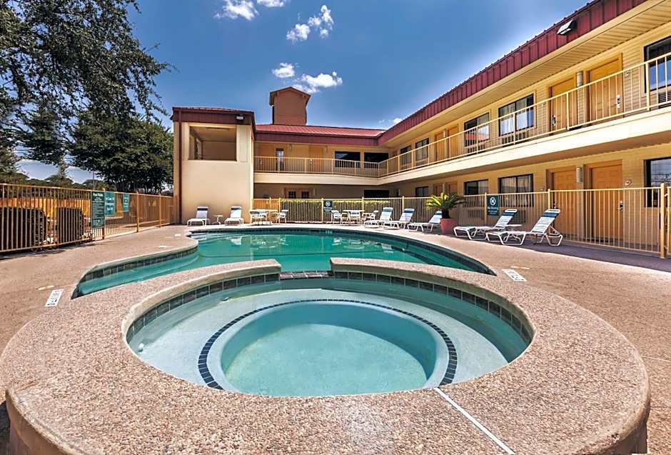 La Quinta Inn & Suites by Wyndham San Marcos