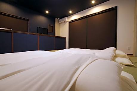 Economy Triple Room