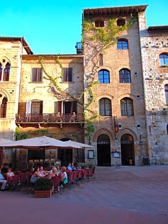 Hotel La Cisterna