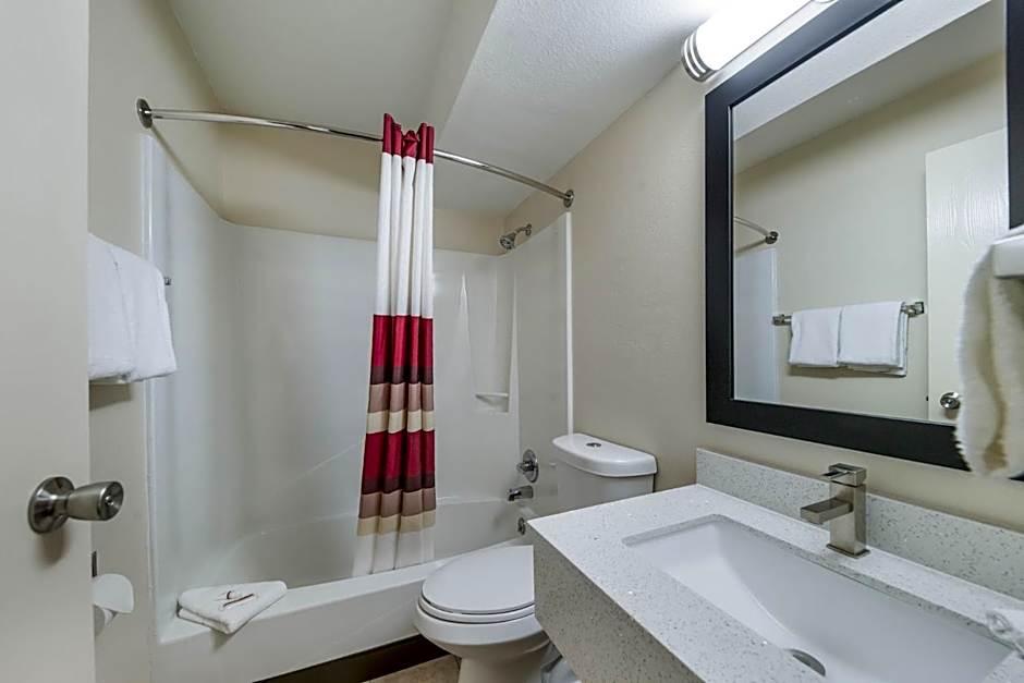 Red Roof Inn & Suites Denton