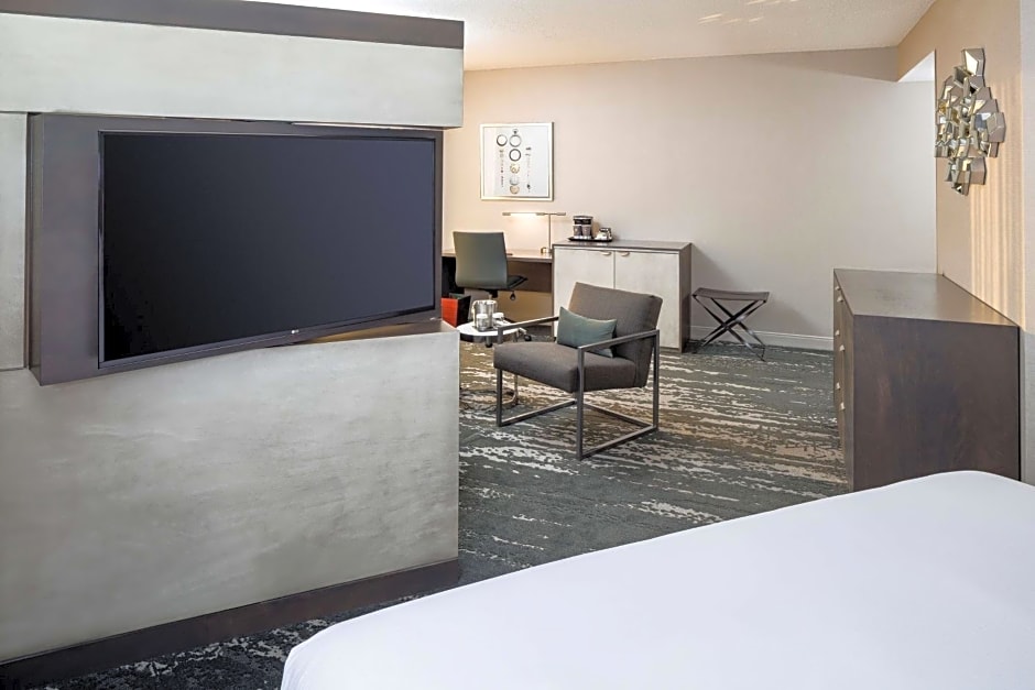 DoubleTree by Hilton Boston Logan Airport Chelsea