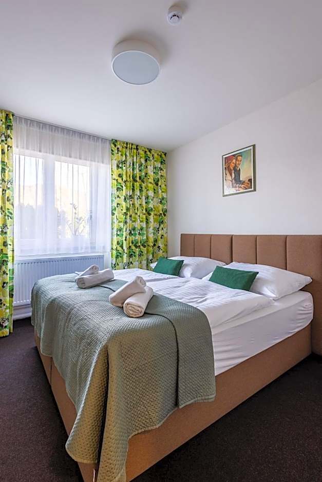 Hotel JISKRA na Čeladné