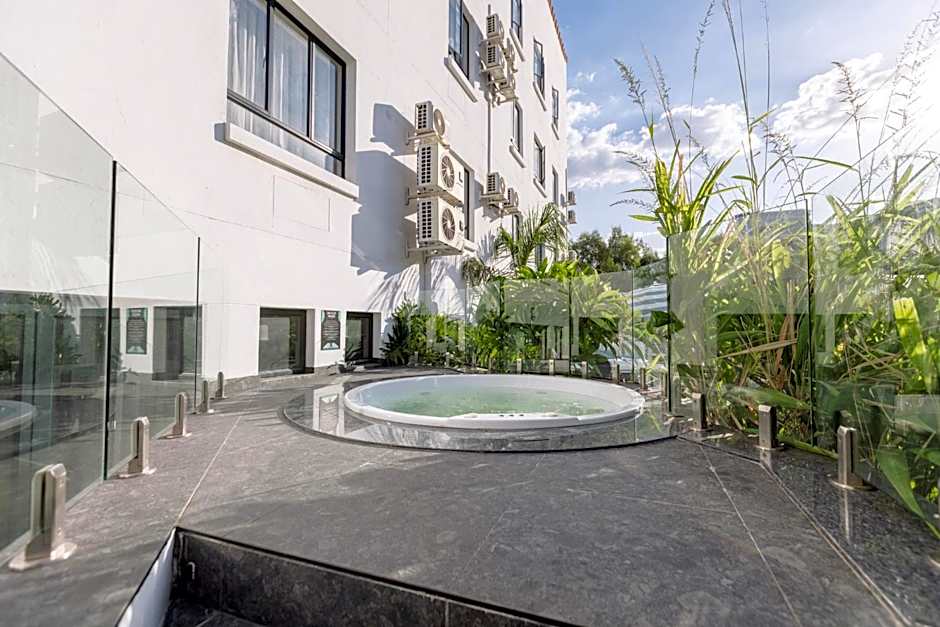 MINT Hotel 84 on Katherine