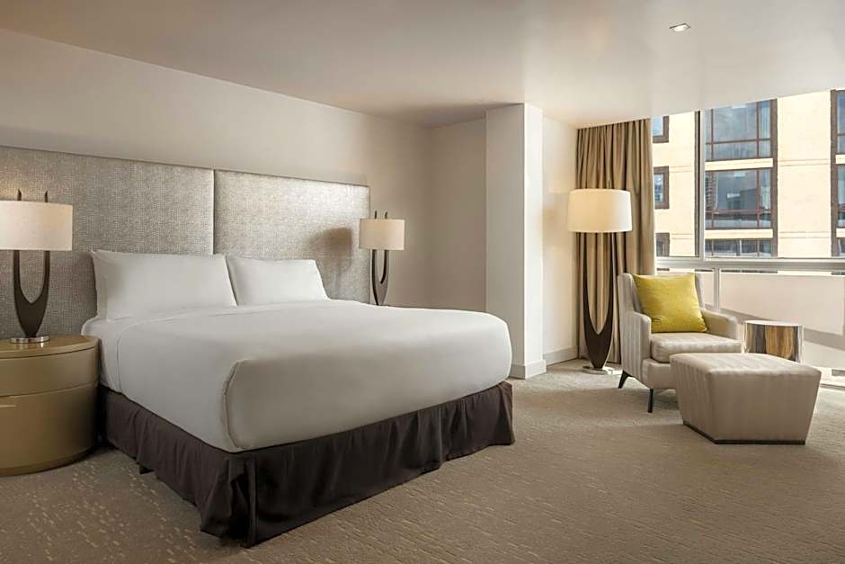 Renaissance Panama City Hotel