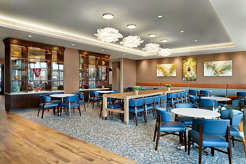 Residence Inn by Marriott Milwaukee Brookfield at Poplar Creek