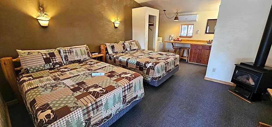 Nine Pines Motel