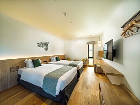 Premium 2 Rooms Garden View Suite