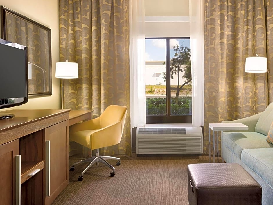 Hampton Inn By Hilton And Suites Tarpon Springs