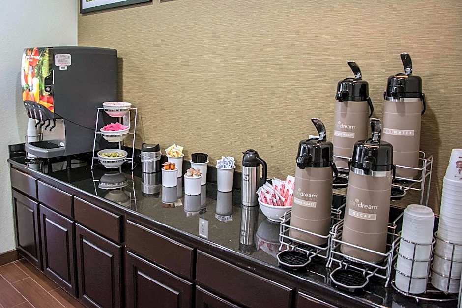 Sleep Inn & Suites Center