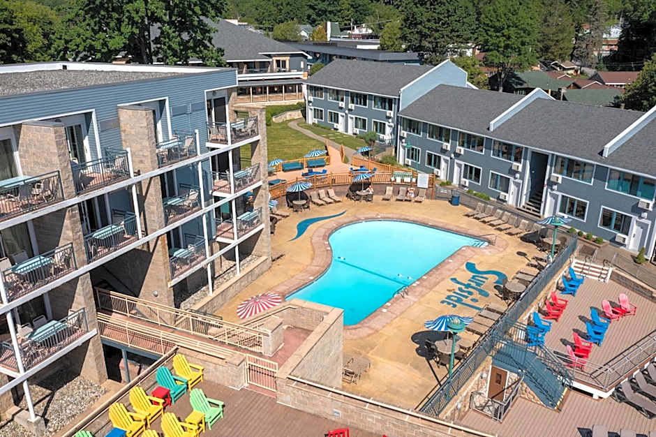 Surfside On The Lake