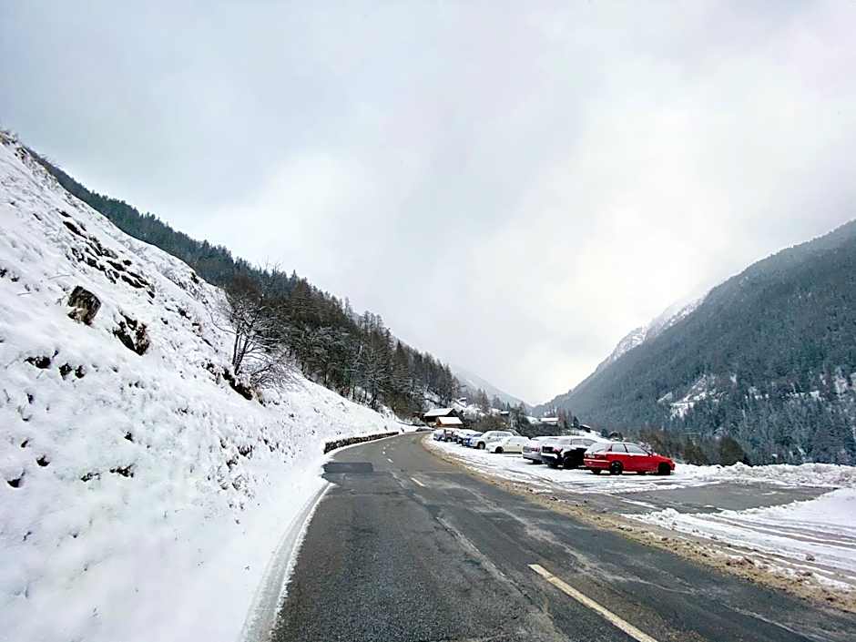 Qi-Lin Hotel Restaurant