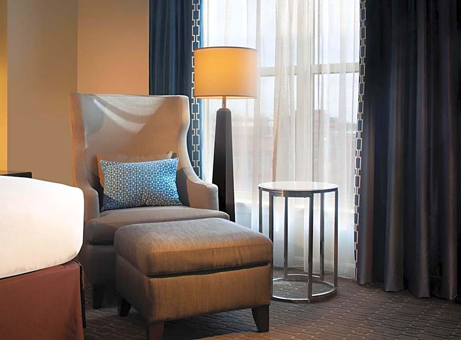 Hilton Alexandria Old Town