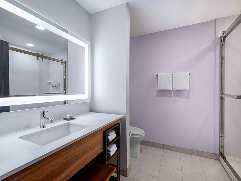 La Quinta by Wyndham Chelsea Birmingham