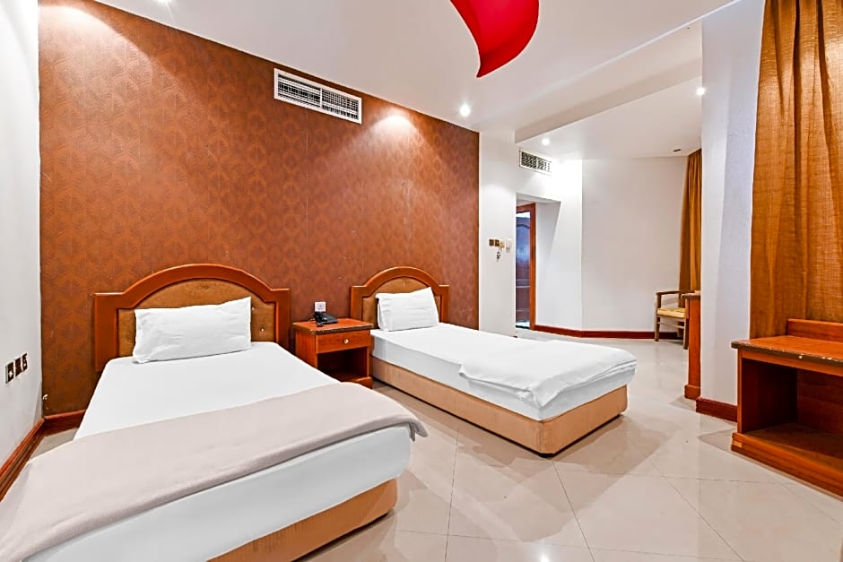 OYO 118 Revira Hotel