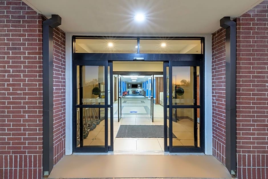 Holiday Inn Express and Suites Pryor, an IHG Hotel