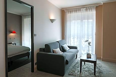 King Suite with Sofa Bed - Non-Smoking