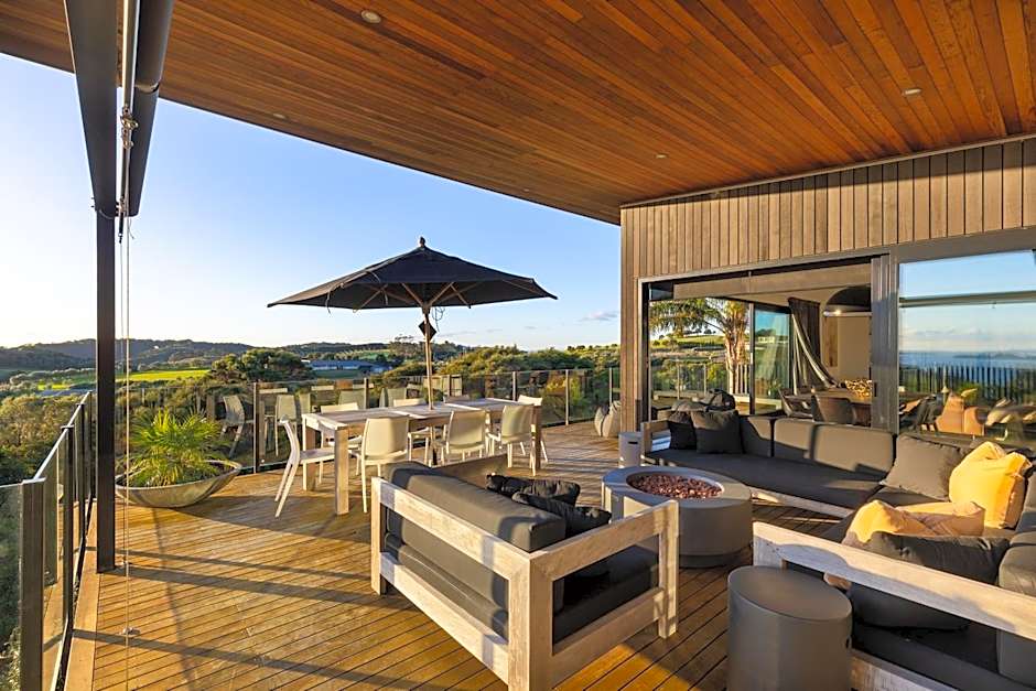 Cable Bay Views