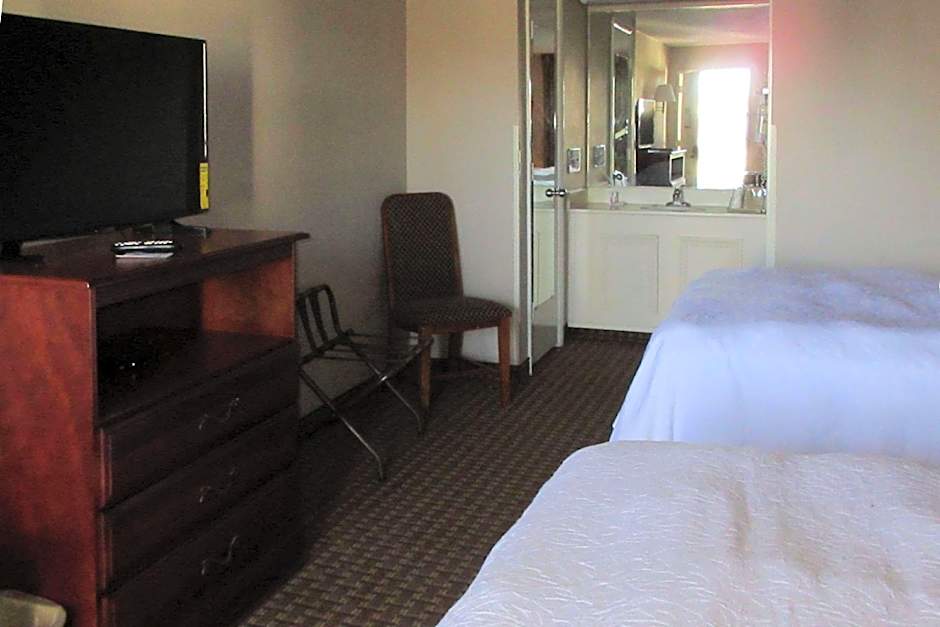 Econo Lodge Inn & Suites Manchester