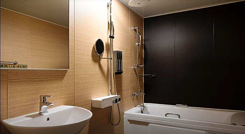Wangyijimil Hanok Hotel