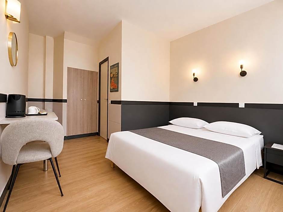 Hôtel des Bains 24h 7j Paris centre à 10 min