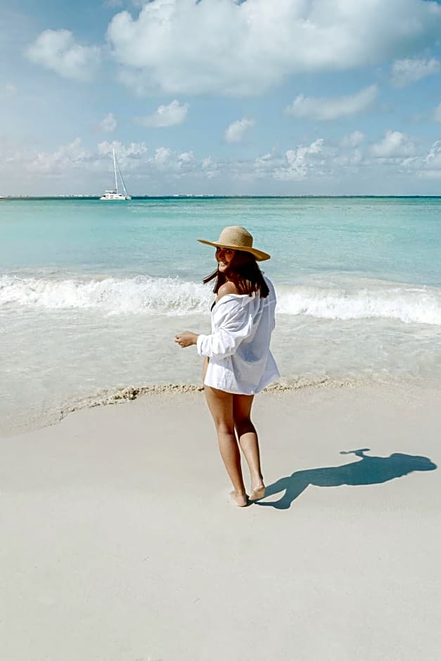 Ixchel Beach Hotel
