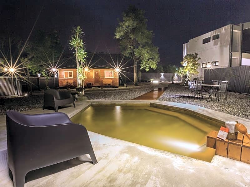 Sunshine Hot Spring B&B