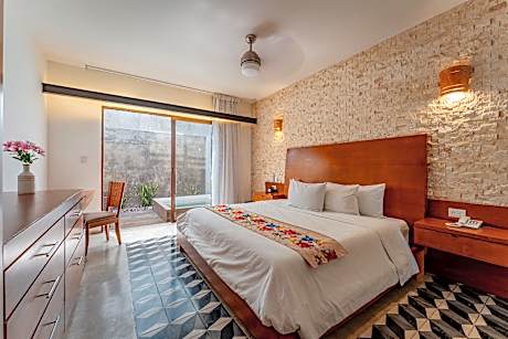 Junior Suite with King Bed