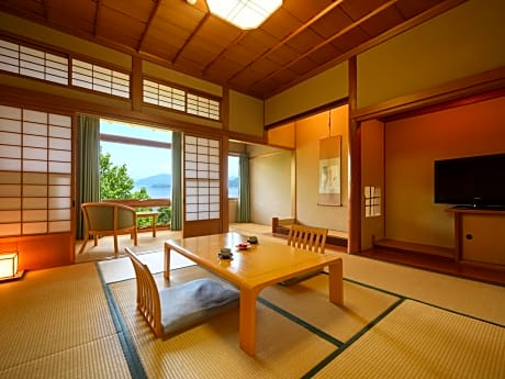 Japanese Style Room with Shared Bathroom - Non-Smoking