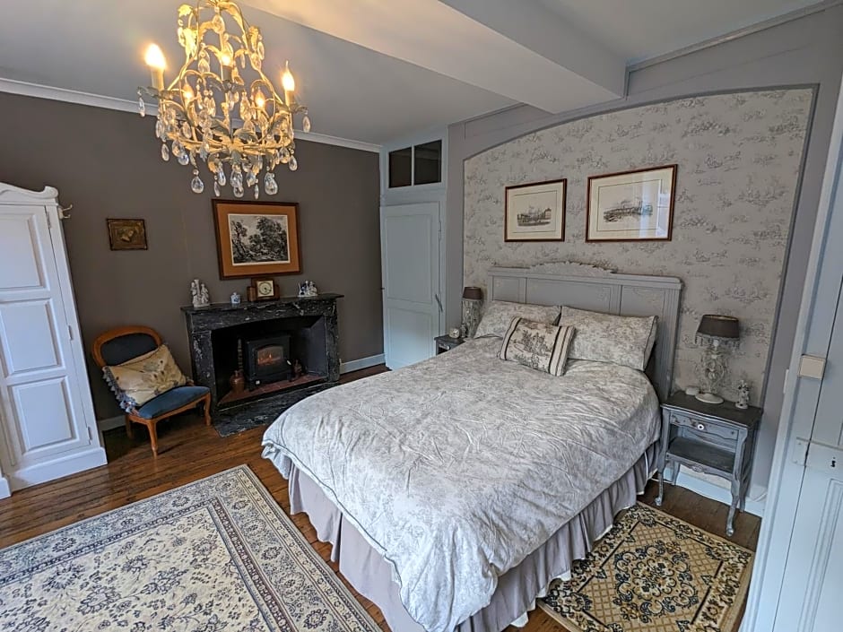 Sweeting's B & B Chailland