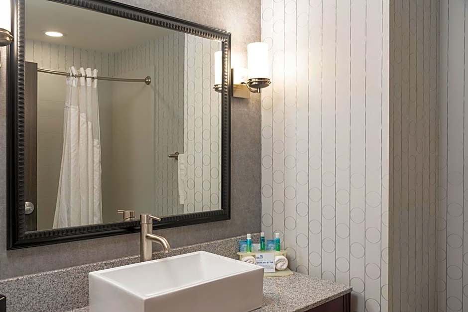 Holiday Inn Express & Suites Columbus - Polaris Parkway / COLUMBUS By IHG