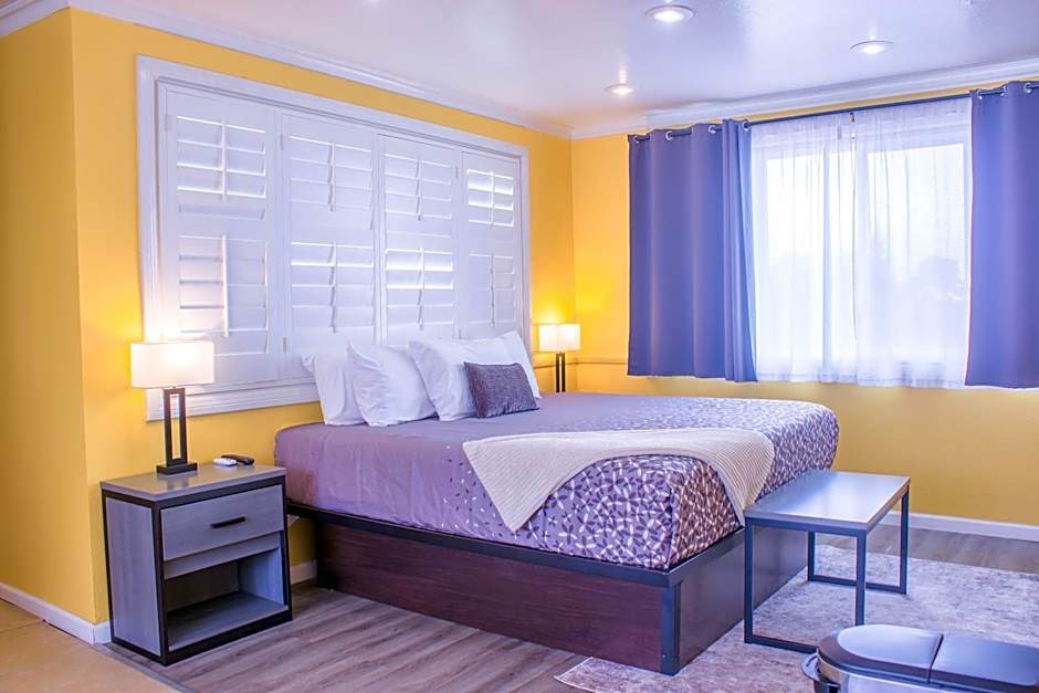 Carmel Wayfarer Inn