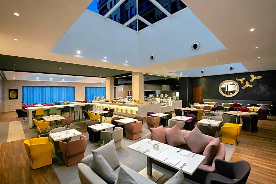 Hyatt Place Dubai Wasl District