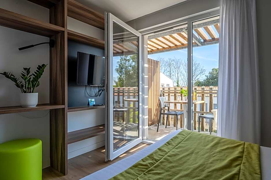 ATHOME RESIDENCE ET SPA