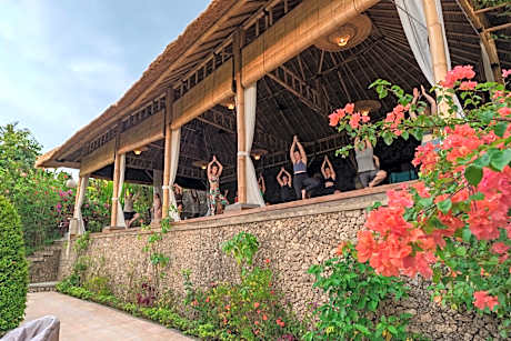 Alamanda Lovina Resort