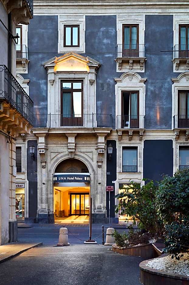 Una Hotel Palace