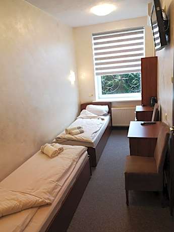 Economy Twin Room