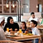 Holiday Inn & Suites - Dubai Festival City Mall, an IHG Hotel