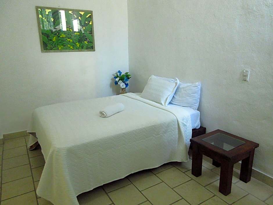 Alexandross Hostel