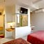 Dewarna Hotel Arifin