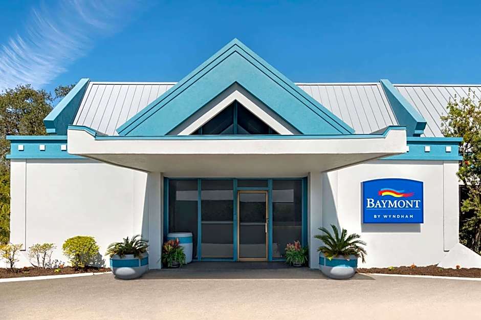 Baymont by Wyndham Daytona Beach/Intl Speedway