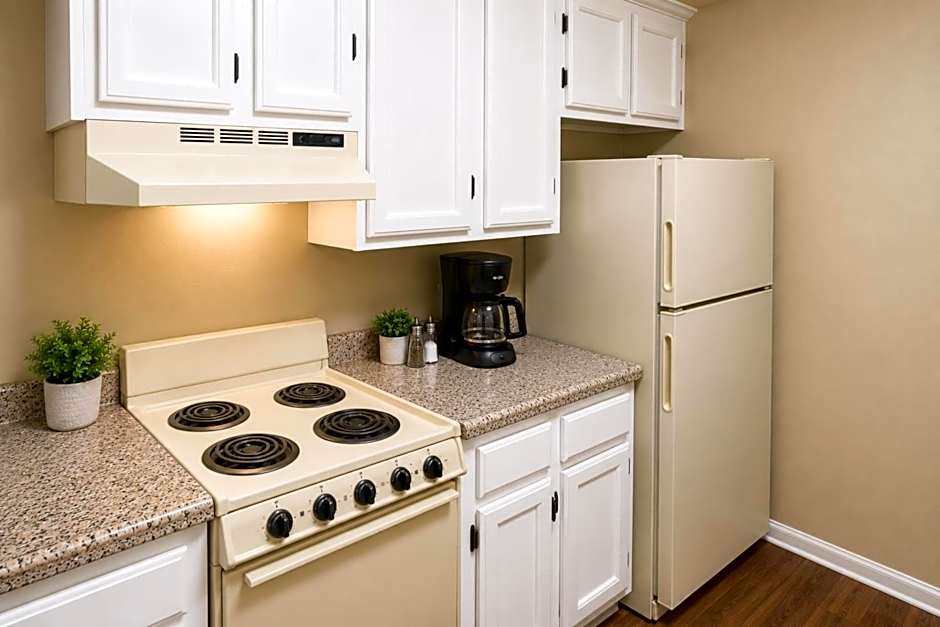 Plantation Oaks Suites & Inn Millington